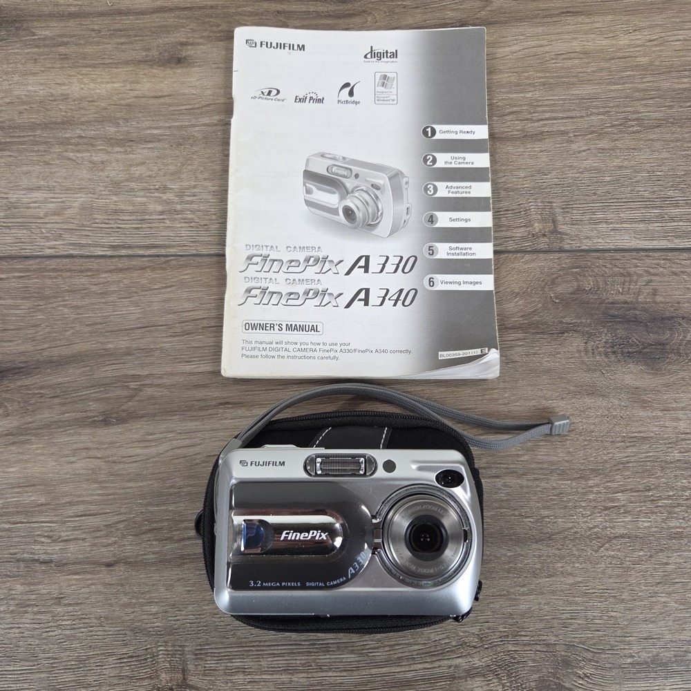 Fujifilm FinePix A330 3.2MP Digital Camera Silver Tested Working